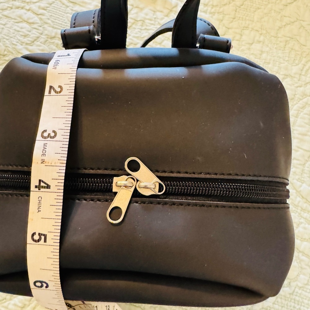 O Bag Black Backpack - Picture 7 of 12